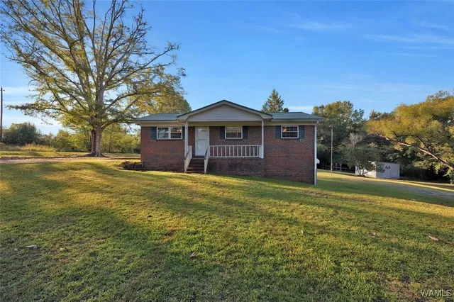 90 Earnest Dr, Carbon Hill, AL 35549