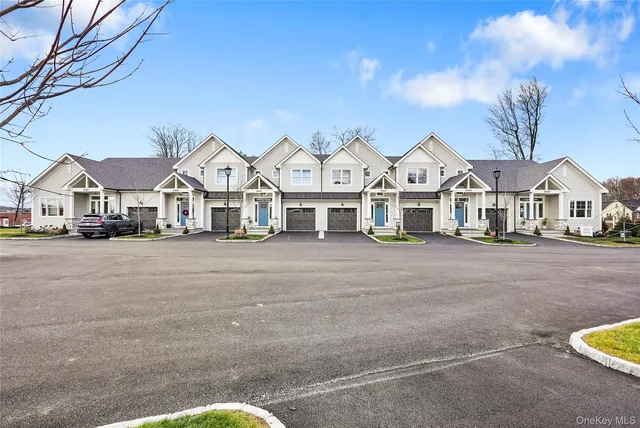 2040 Crompond Road #23, Yorktown Heights, NY 10598