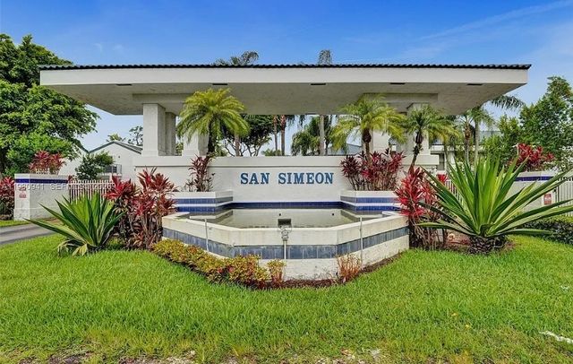 21300 San Simeon Way #O4, Miami, FL 33179