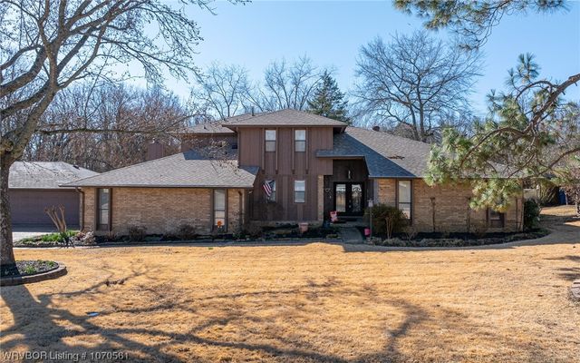 10728 Hunters Point Rd, Fort Smith, AR 72903