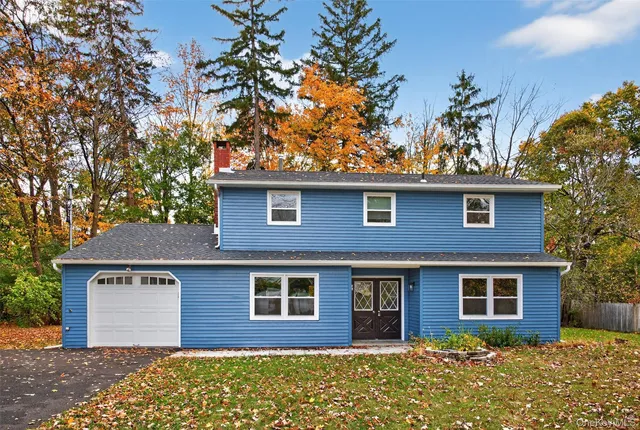 13 Farmstead Road, New Windsor, NY 12553