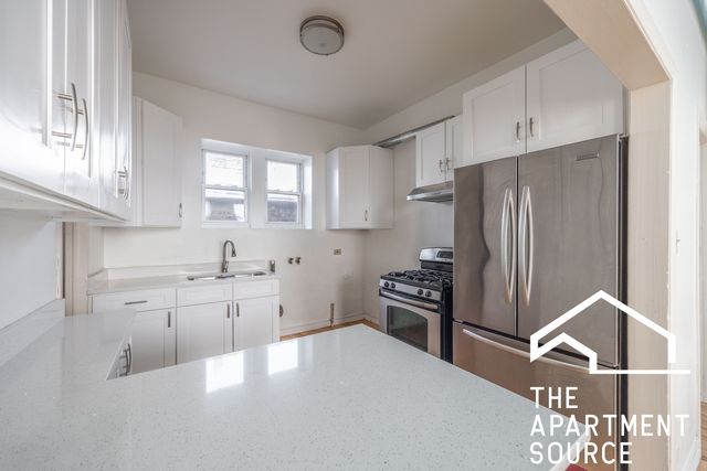 3248 W  25th St #2, Chicago, IL 60623