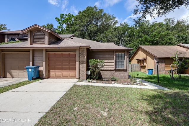 3476 Raymur Villa Dr, Jacksonville, FL 32277