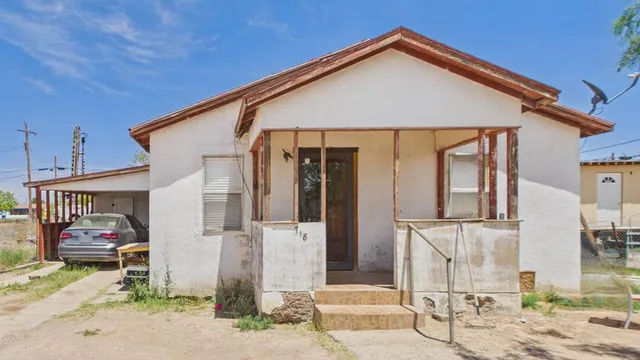 718 S  Locust Ave, Pecos, TX 79772