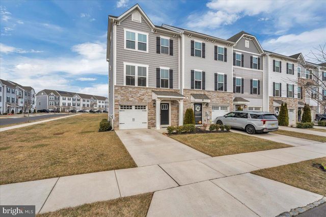 2 Kohlmyer Dr, Pennsauken, NJ 08110