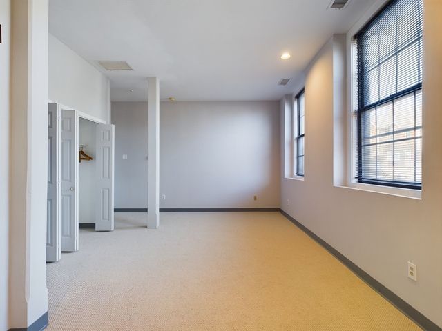 21 Linden St #209, Quincy, MA 02170