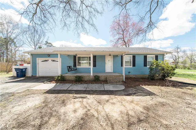 4330 Glenford Dr, Winston Salem, NC 27107