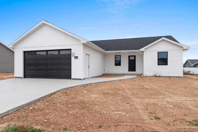 810 Bessy Ln, Chilton, WI 53014