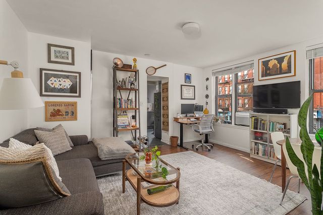 300 E  119th St #2B, New York, NY 10035
