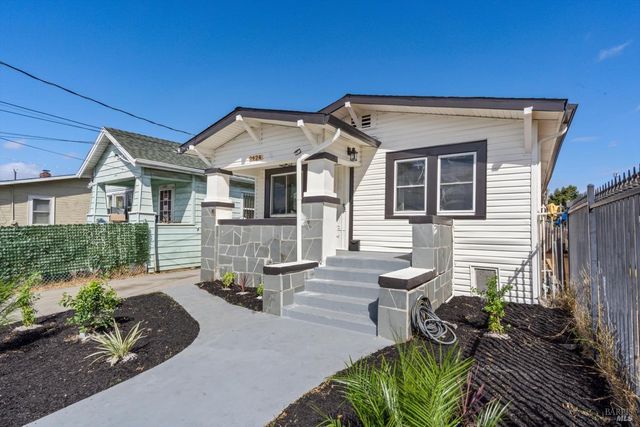 9424 Plymouth St, Oakland, CA 94603