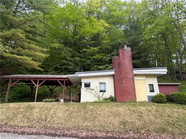 31713 Tappan Hills Rd, Tippecanoe, OH 44699