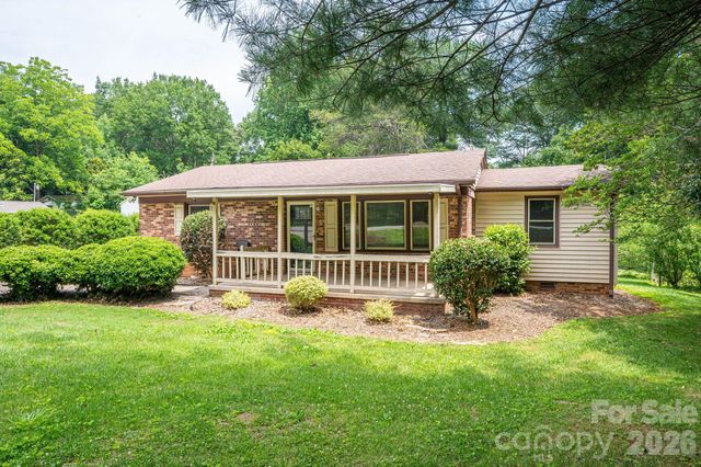 626 Dallas Spencer Mountain Rd, Dallas, NC 28034