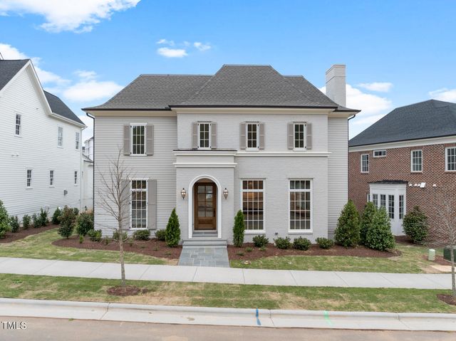 2639 Marchmont St, Raleigh, NC 27608