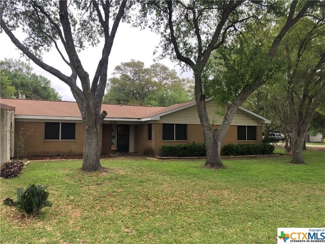 325 Avenue A S, Blessing, TX 77419