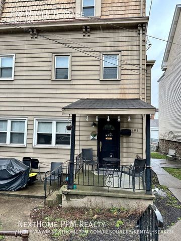 208 Maple Ter, Pittsburgh, PA 15211