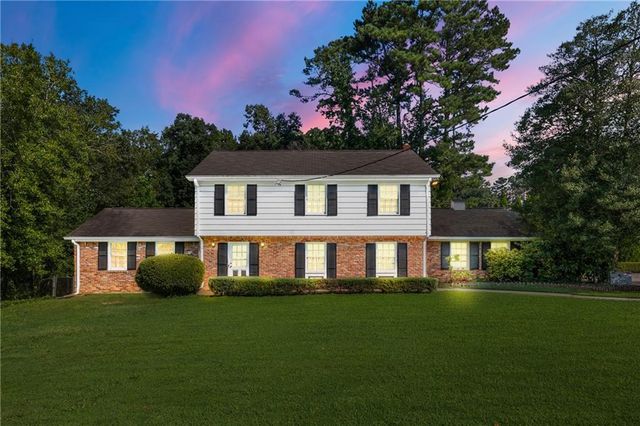 2530 Piney Wood Ln, Atlanta, GA 30344