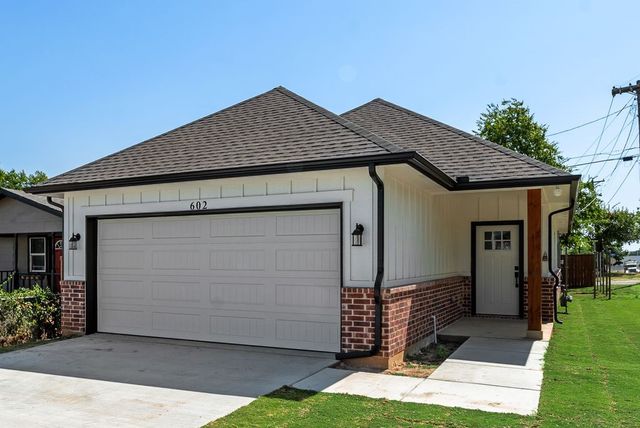 602 N  7th St, Midlothian, TX 76065