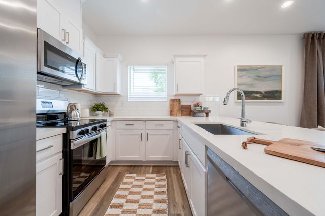 9835 W  Van Buren St #6, Tolleson, AZ 85353