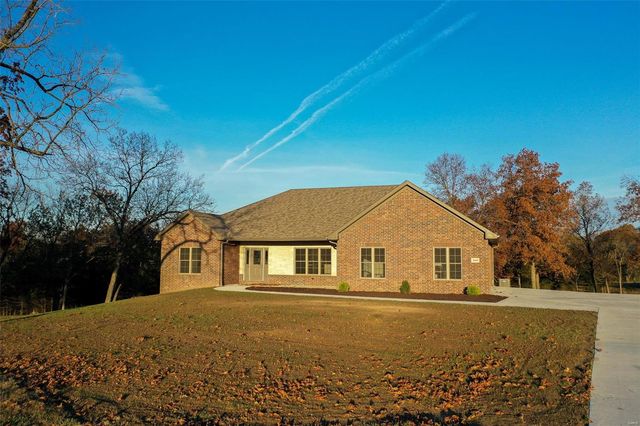 2660 Eagle View Spur, Holts Summit, MO 65043