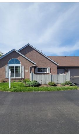 2470 Meadow Glade Dr, Hilliard, OH 43026