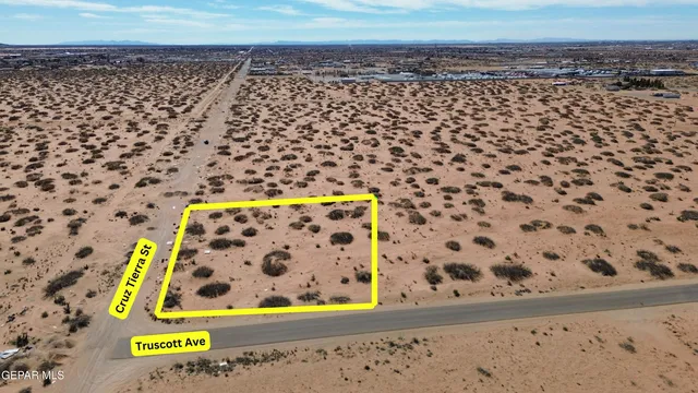 4799 Cruz Tierra St, El Paso, TX 79938