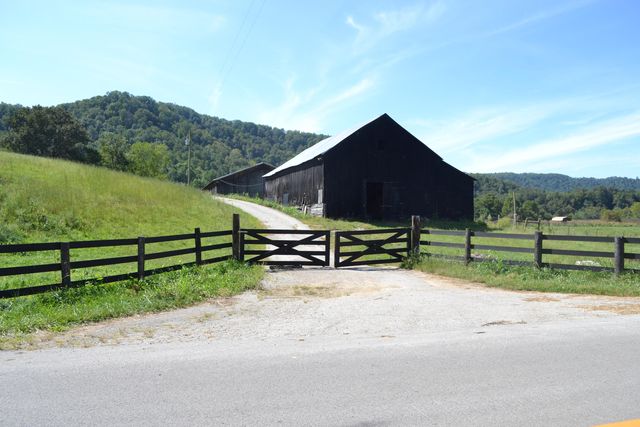 10493 Highway 149, Manchester, KY 40962