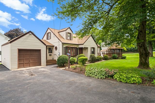 59 Federal St, Agawam, MA 01001