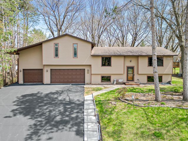 7715 Edgewood Dr, Mounds View, MN 55112