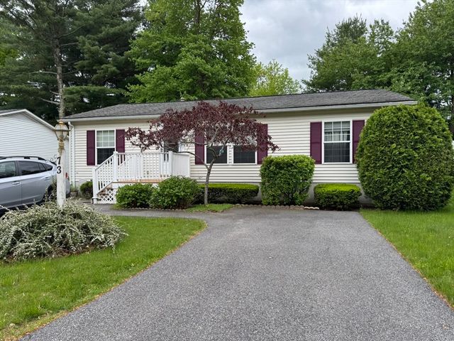 73 Trailwood Dr, Bridgewater, MA 02324