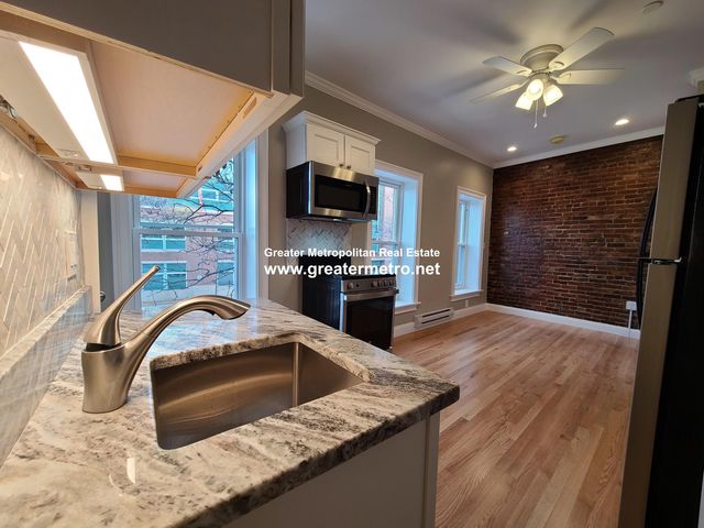 470 Commercial St   #8, Boston, MA 02109