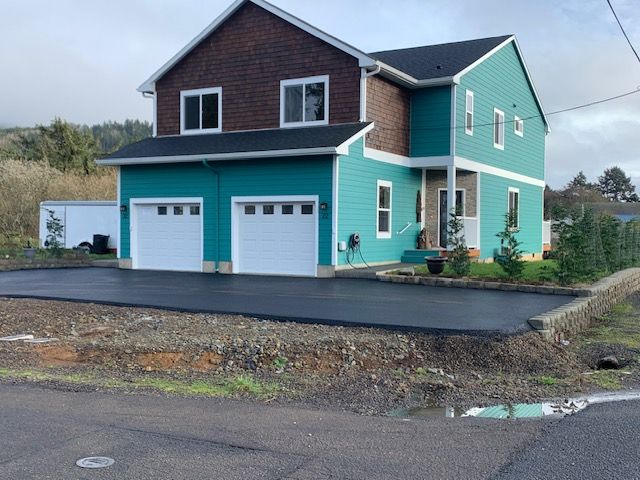 22 E  Washington St, Rockaway Beach, OR 97136