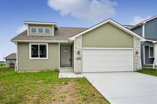 608 NE Oak Ridge Dr, Ankeny, IA 50021