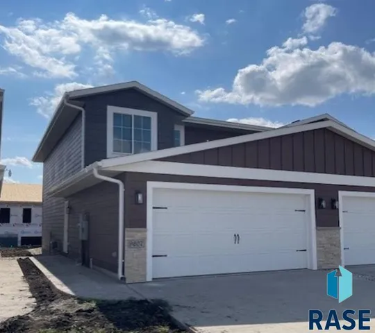 9607 W  Tunis Dr, Sioux Falls, SD 57106