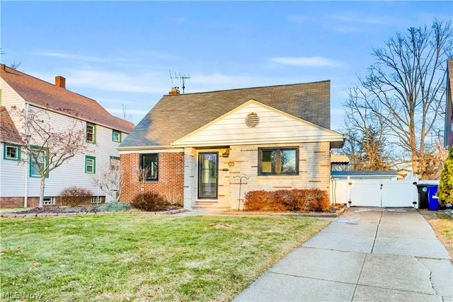 3337 W  162nd St, Cleveland, OH 44111