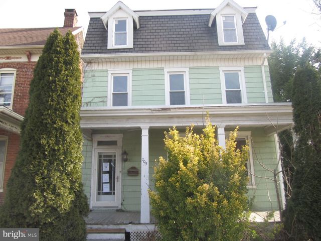 205 S  Pleasant Ave, Dallastown, PA 17313