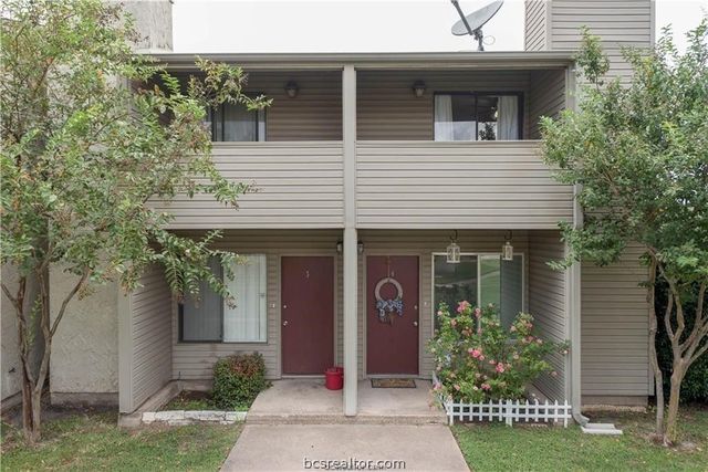 1900 Dartmouth St #D6, College Station, TX 77840