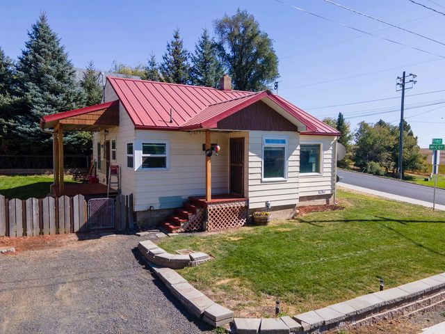 207 S  1st St, Oakesdale, WA 99158
