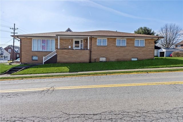 3801 Woodlawn Way, Weirton, WV 26062