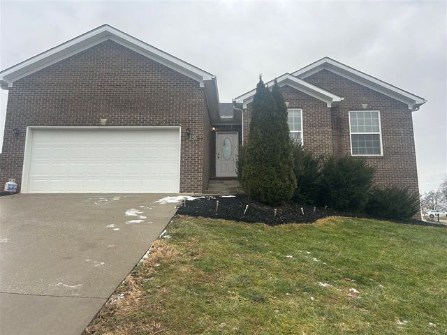 232 Moultrie Ct, Bowling Green, KY 42103