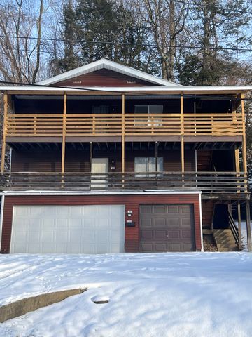1945 Preston Ave, Akron, OH 44305