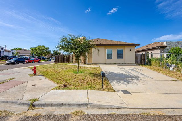 5720 Saint Charles Loop, Laredo, TX 78046