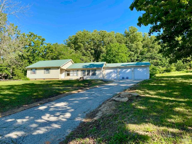 464 N  Main St, Salem, AR 72576