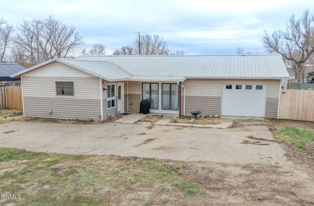 1509 48th St W, Williston, ND 58801