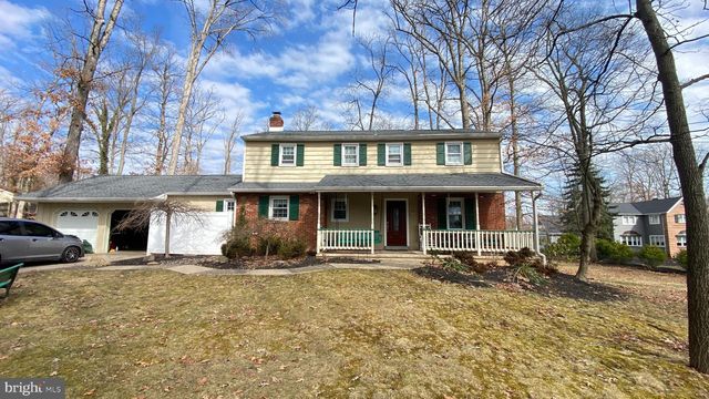 374 Woodlyn Dr, Collegeville, PA 19426