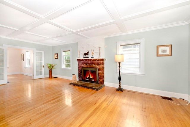 11 Webster St, Quincy, MA 02171