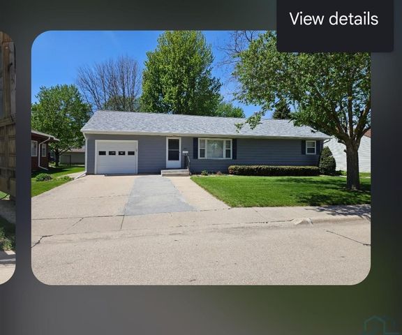 203 Forest Ave, Eagle Grove, IA 50533