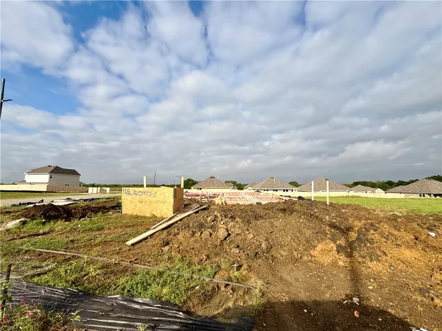 112 Womble Loop, Caldwell, TX 77836