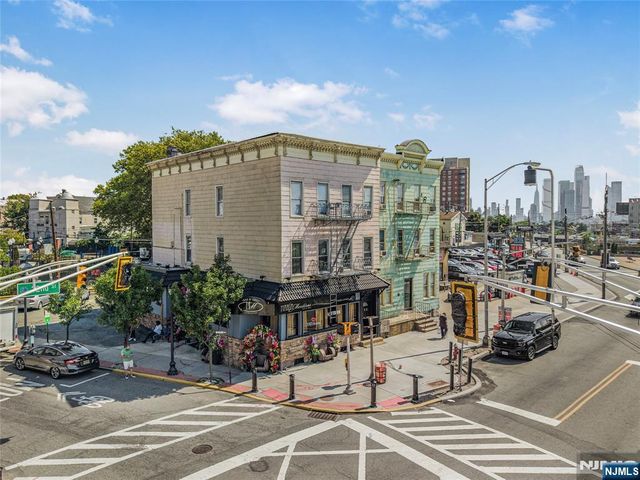 328 32nd Street, Union City, NJ 07087