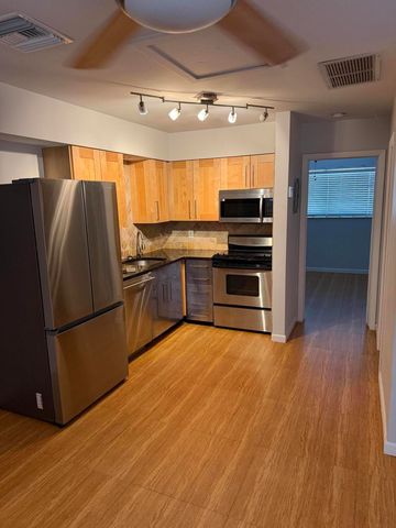 713 SE 18th St, Fort Lauderdale, FL 33316