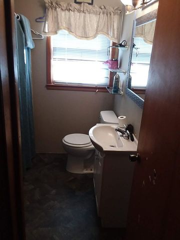 1207 E  11th St, Fremont, NE 68025